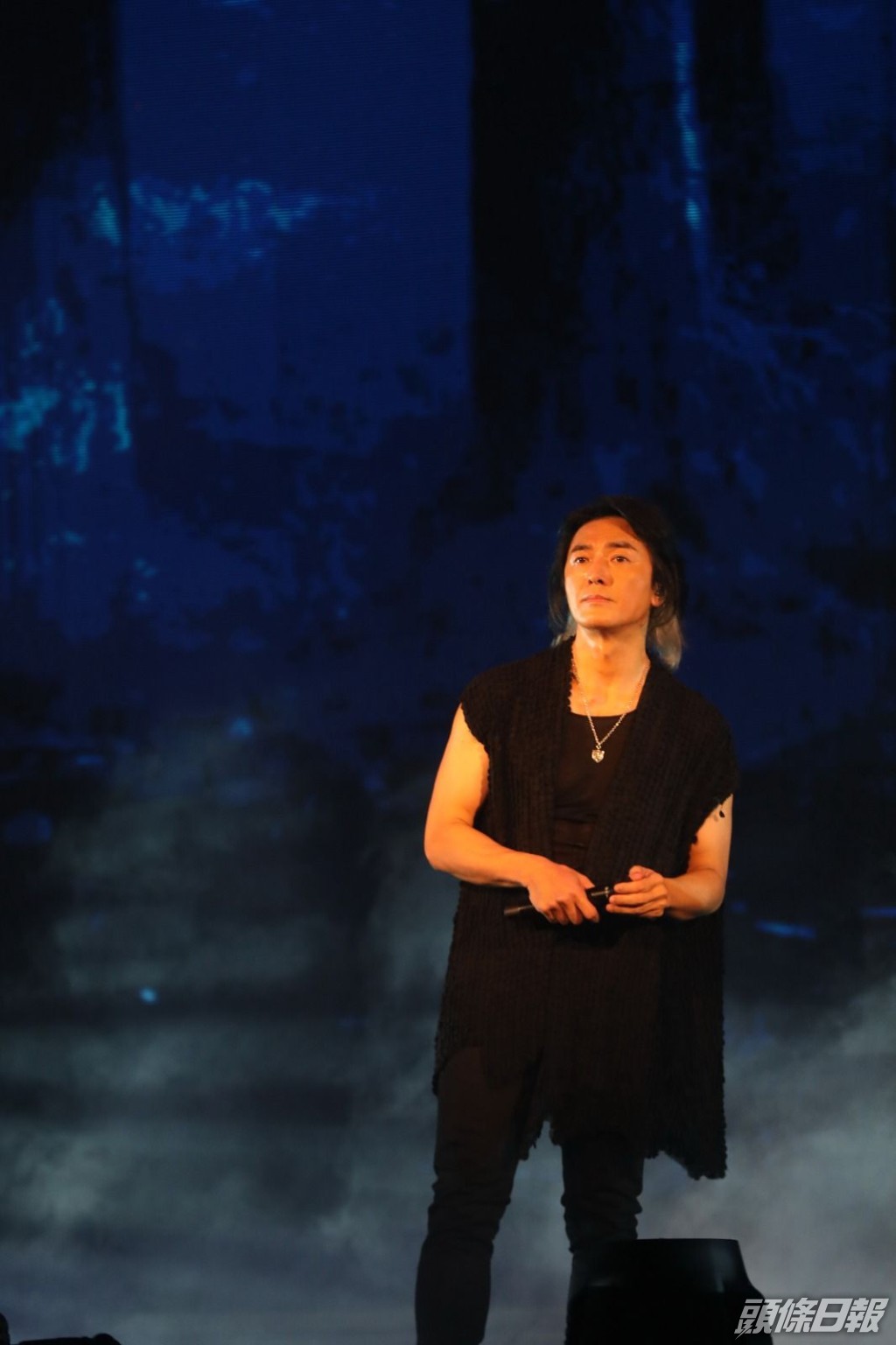 蒙嘉慧與鄭伊健近年大多居於日本。